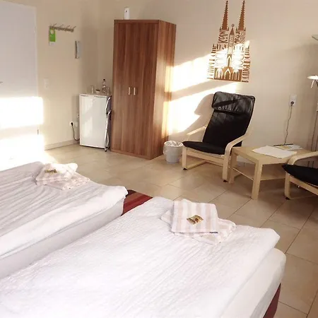 Schütze Superior 2* Hürth