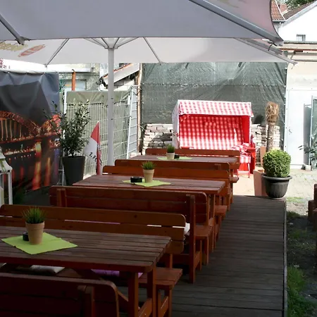 Schütze Superior Hürth