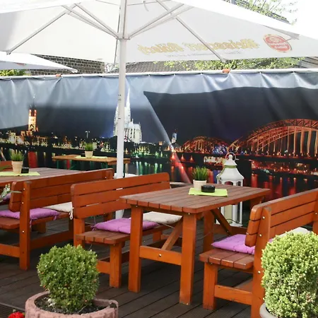 Schütze Superior Hotel